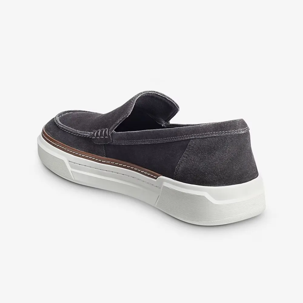 Casual Style Pull-On Sneaker