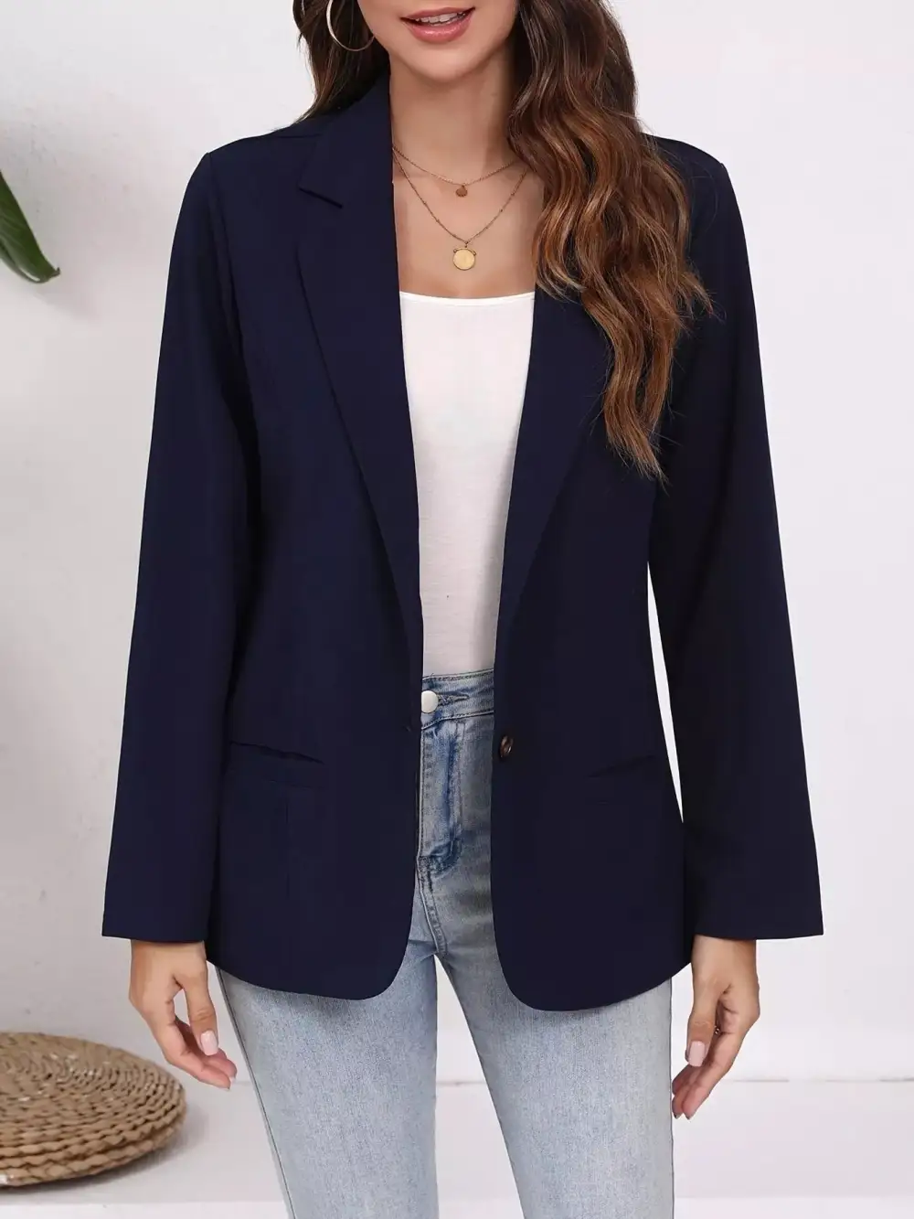 Pocketed Lapel Collar Single Button Blazer