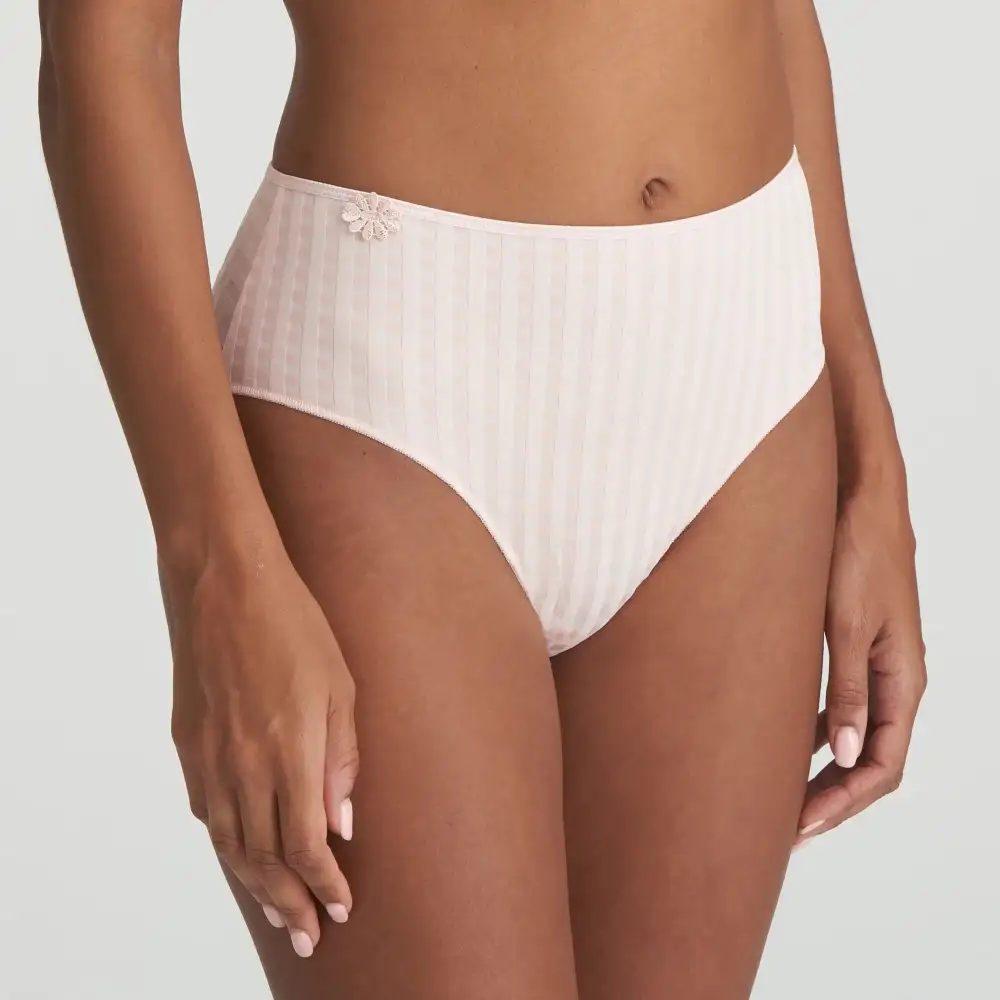 Women's Full Coverage Elastic Waistband Cotton Gusset Floral Embroidery Cotton Checkered Retro Detail Soft Fabric Stretch Fit Brief Panty