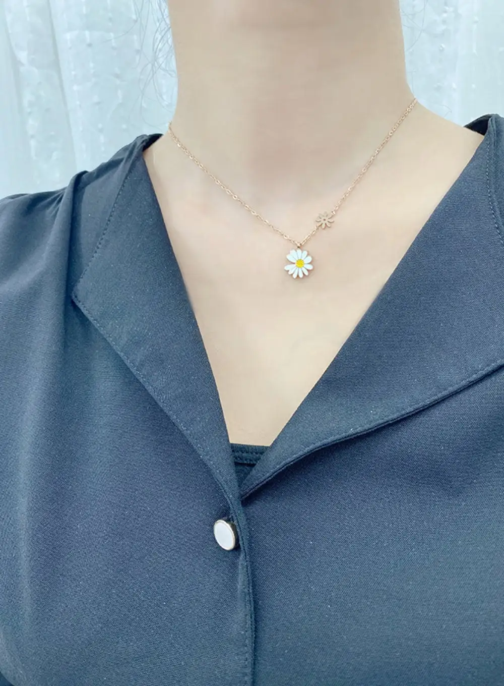 Daisy Fleabane Necklace