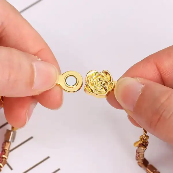 Little Rosebud Clip-On Magnetic Clasp