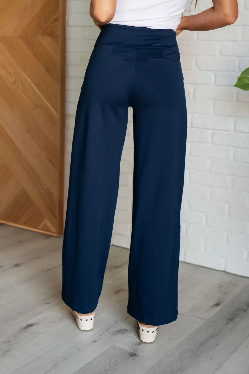 Magic Wide Leg Pants In