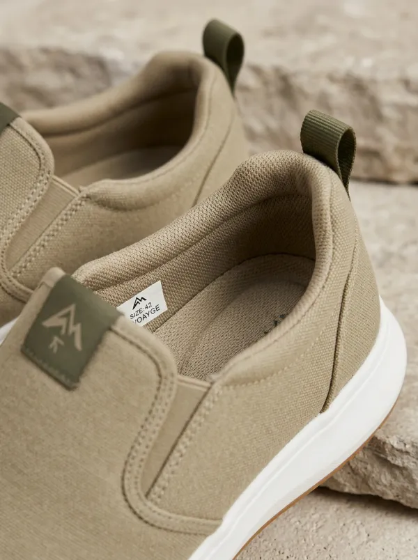 Outdoor-Inspired Minimalist Graphic Profile Men's Stretch Canvas Shoes