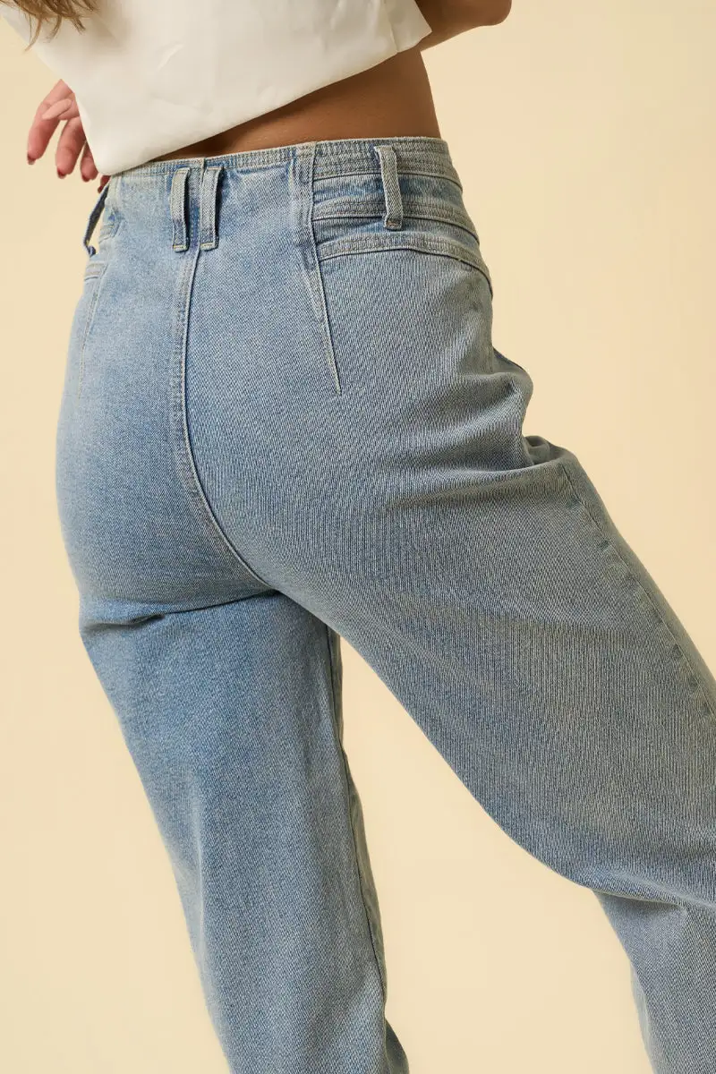 Loose Seamed Tapered Jeans