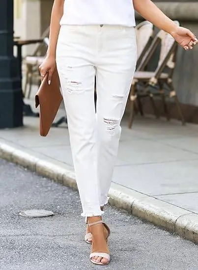 Distressed Straight Ankle Fit Jeans