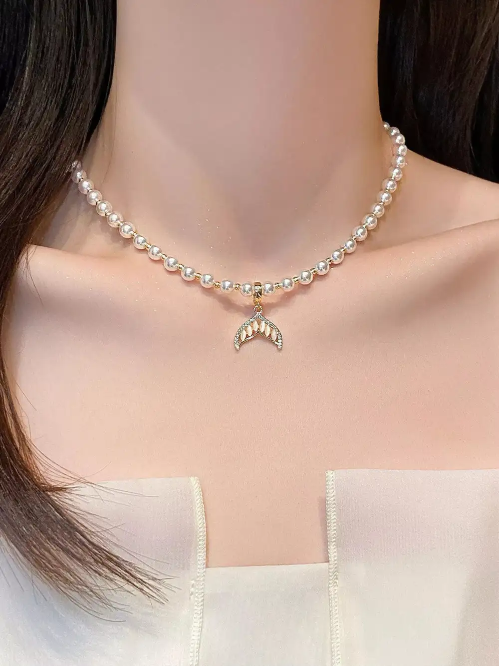 Minimal Pendant Necklace
