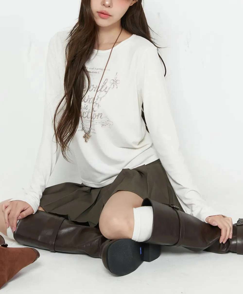Vintage Graphic Round-Neck Long Sleeve Top