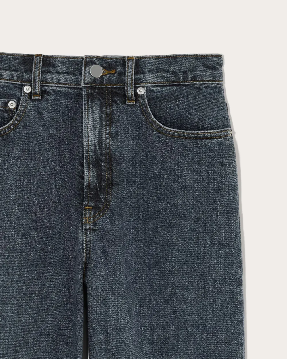 STRAIGHT LEG JEANS