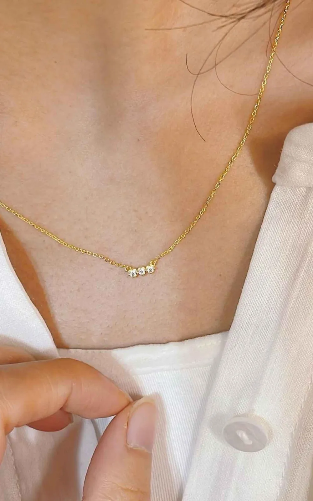 Delicate Form Necklace