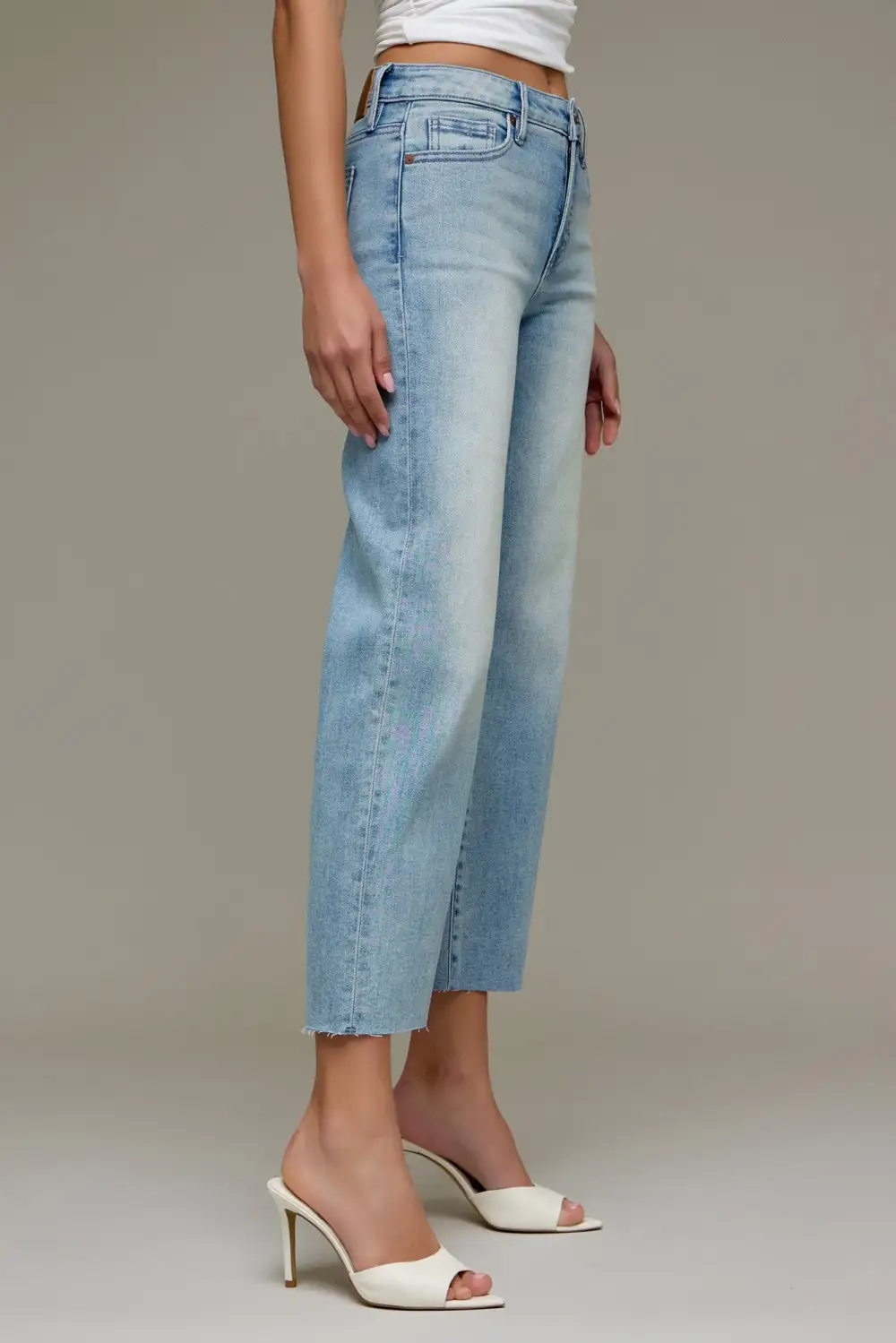 Women's Stretch Cropped Straight-Leg Jeans
