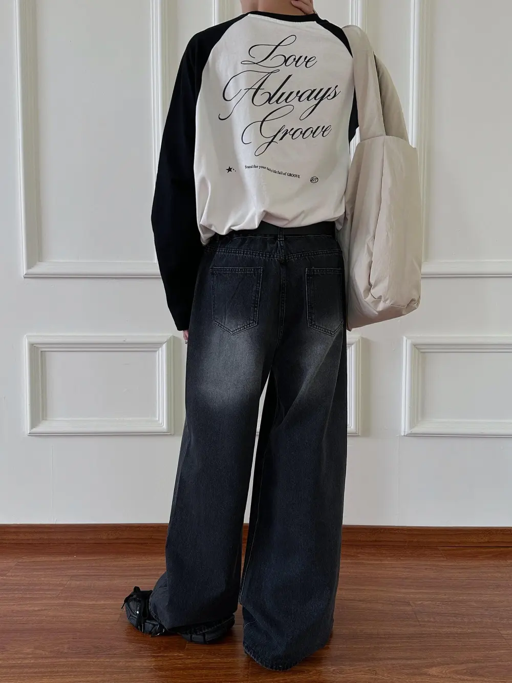 Faded Detail Wide Leg Jeans