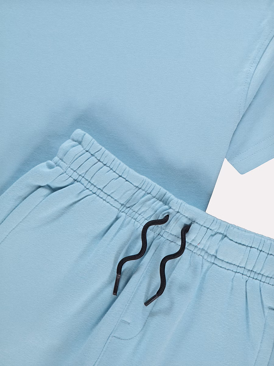 Light Blue T-shirt and Shorts Outfit detail 1