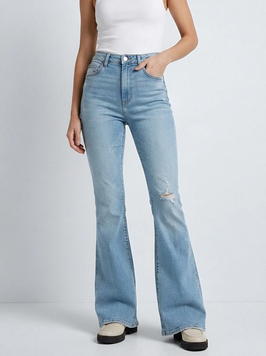 Statement Refined Women's High-Waist Stretch Flare Jeans