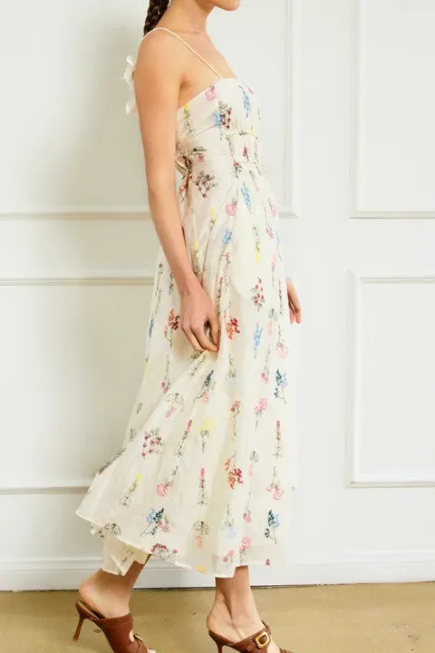 Women's White Floral Print Smocked Maxi Dress