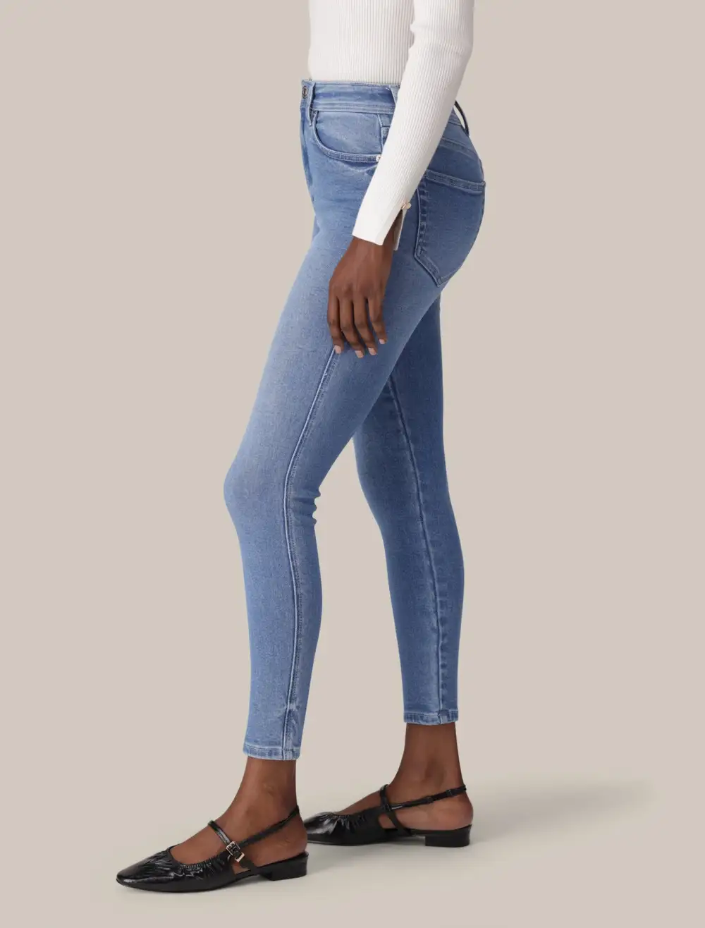 Light Wash Mid-Rise Straight Leg Jeans