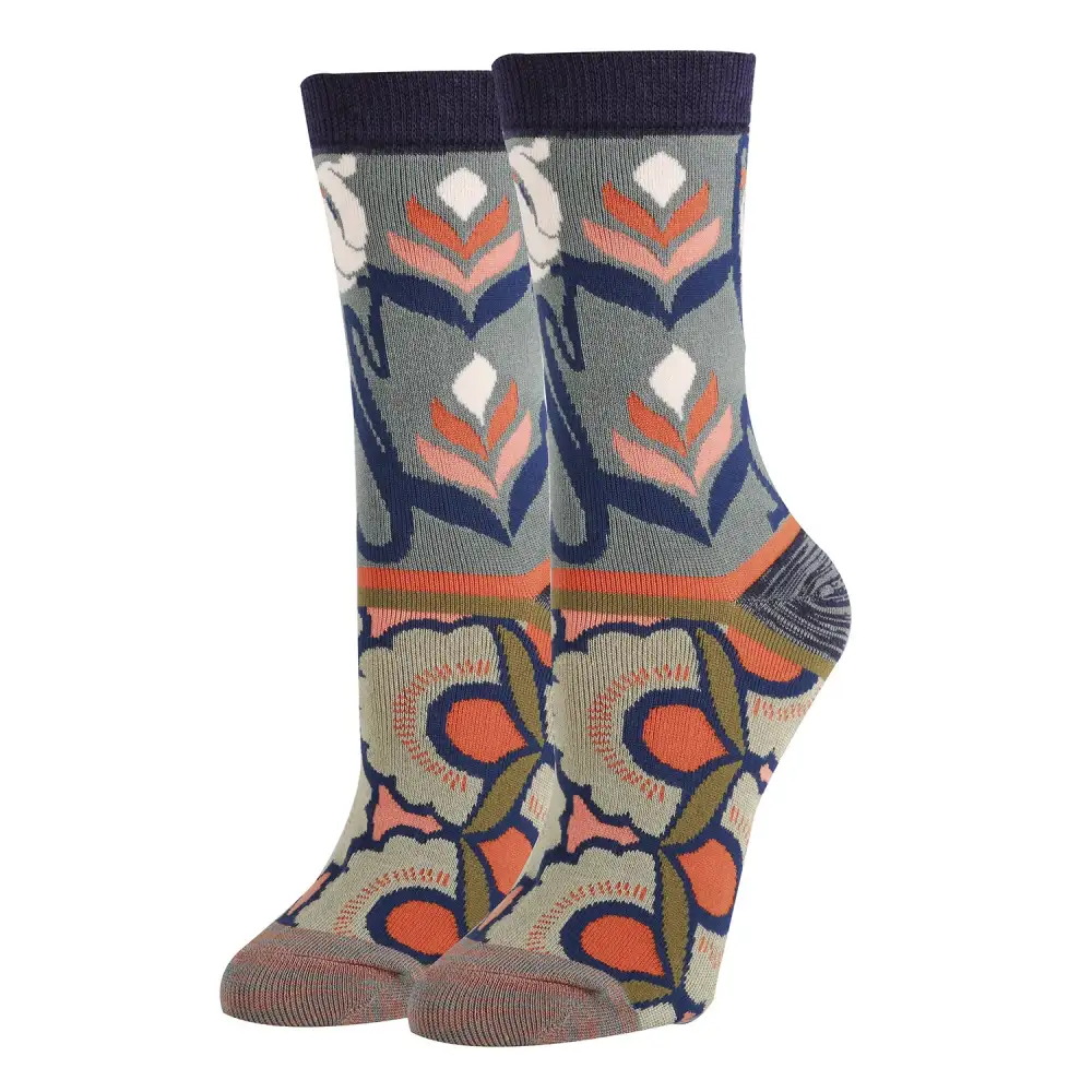 Refined Bamboo Blend Floral Motif Crew Socks