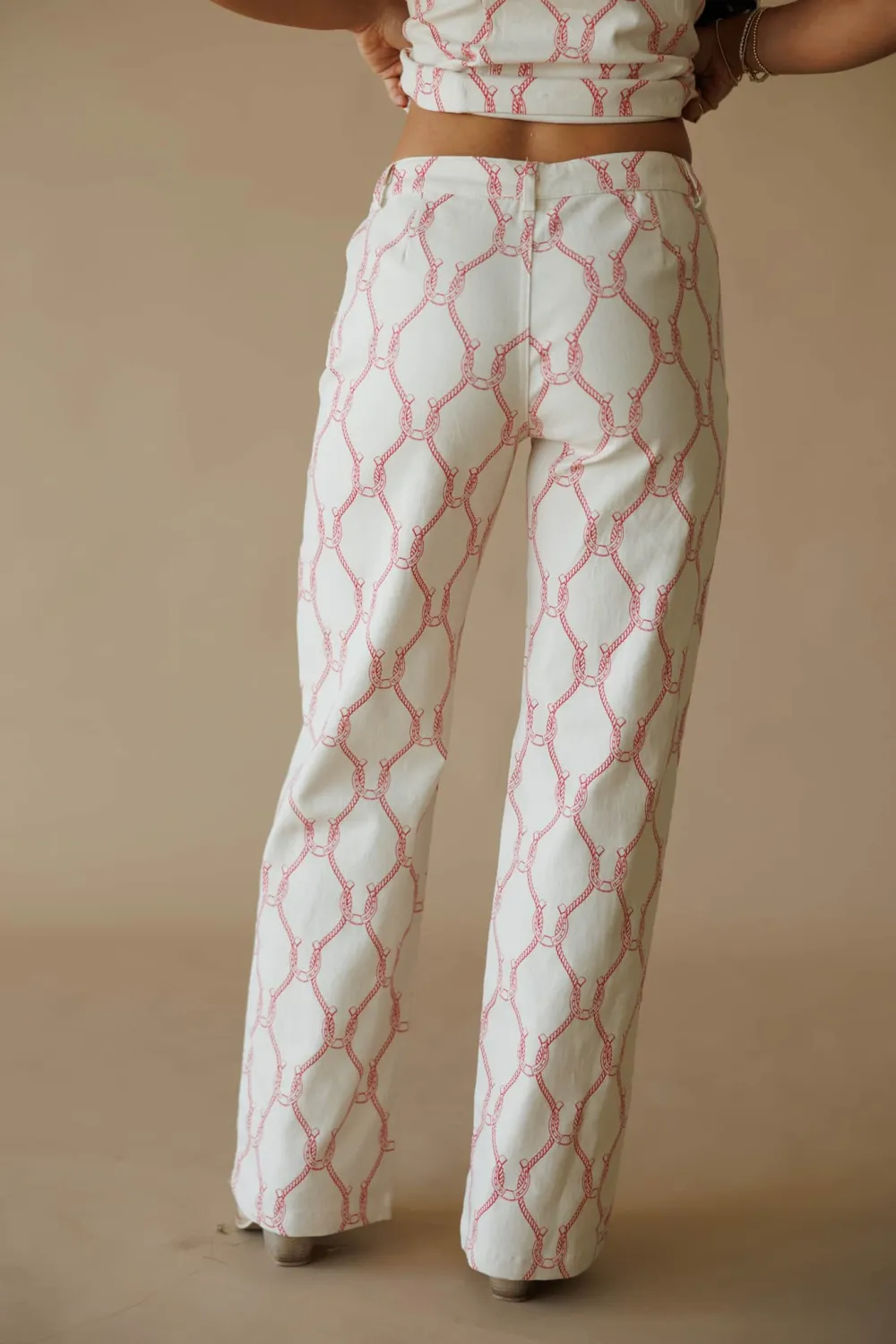 Horseshoe-Print Lace Pants