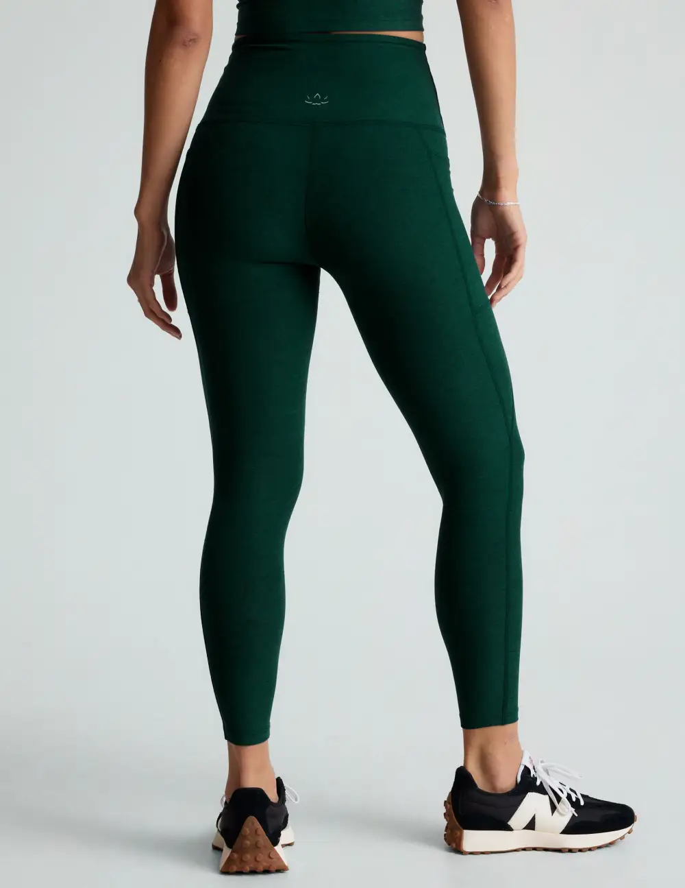 Pocketed Green Leggings For Functional Casual Style