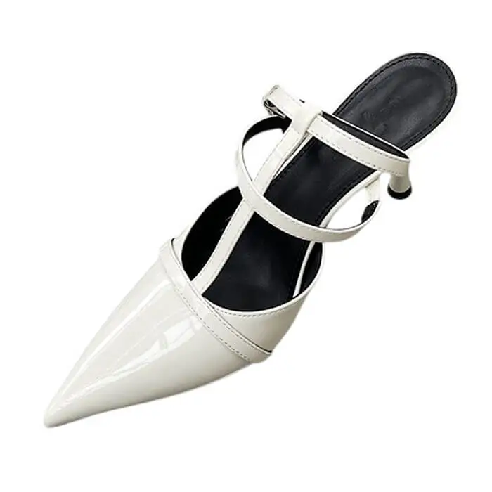 Drama Dealer Pointed Heels
