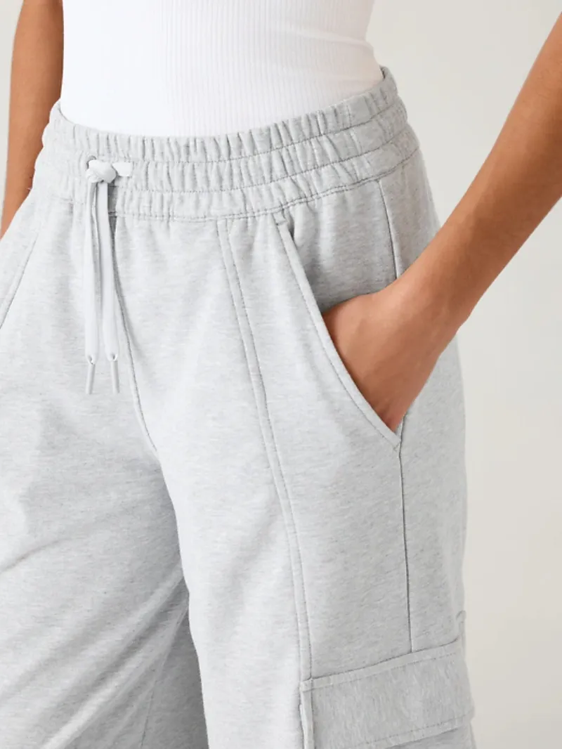 Wide-Leg Cargo Pants For Edgy Casual Style