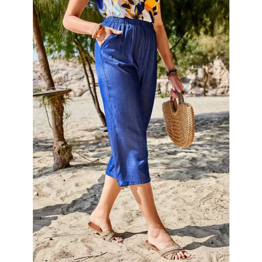 Pocketed Elastic Waist Capris Apparel
