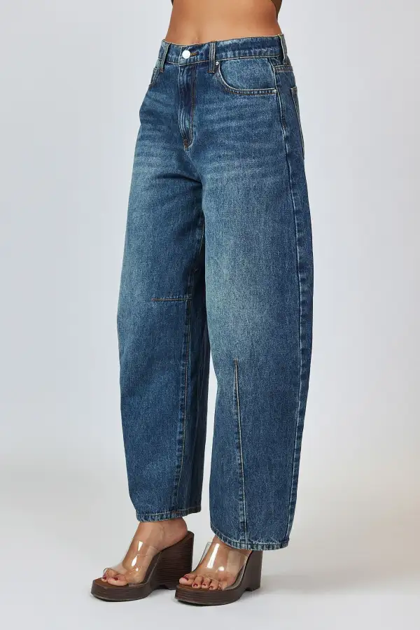 Everyday Pleated Jeans