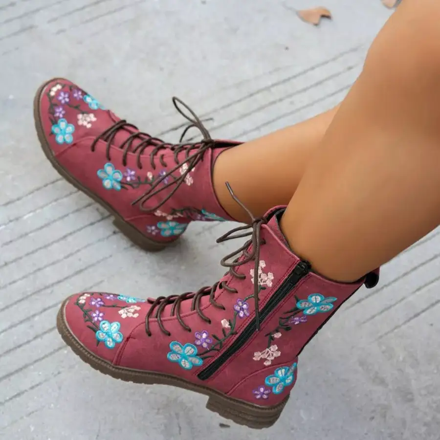 Textured Round Toe Block Heels Boots