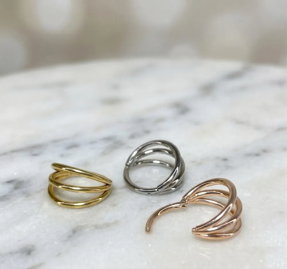 Streamlined Titanium Hinged Hoop Ring