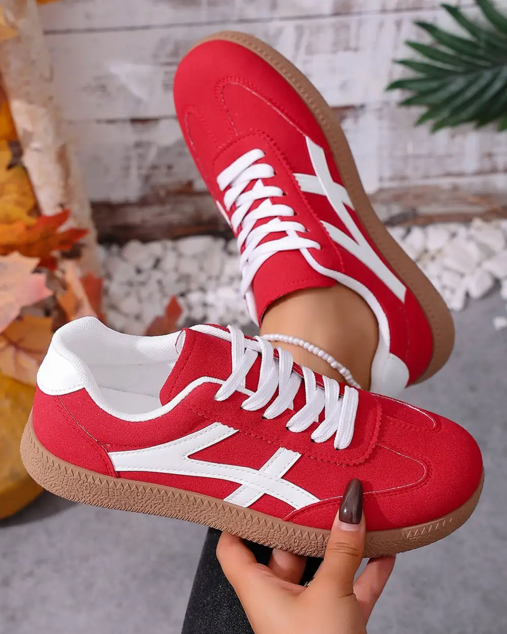 Elegant Charm Casual Sneakers