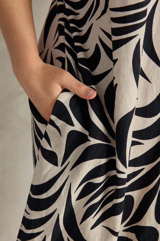Cream Premium Linen Leaf Print Shift Dress detail 3