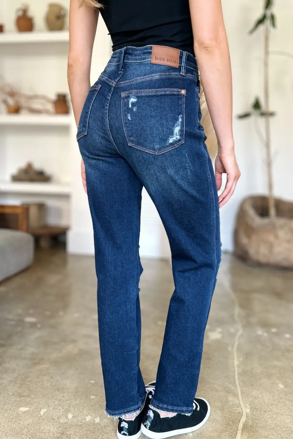 Simple Trim Subtle Texture Denim Jeans