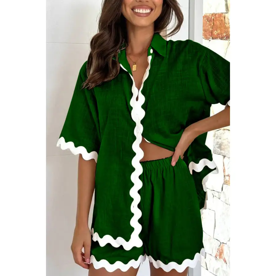 Simple Contrast Trim Half Sleeve Top and Shorts Set