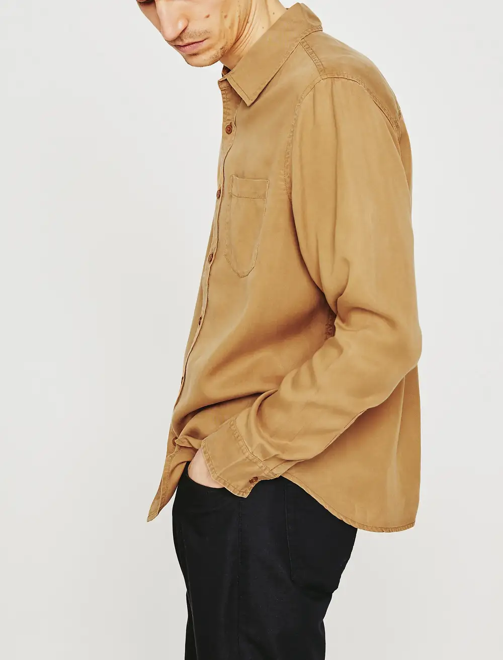Men's Chest Pocket Button-Up Shirt