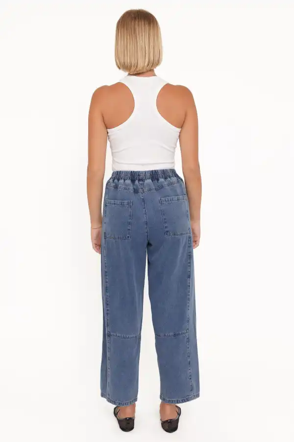 Cropped Barrel Leg Denim Jeans