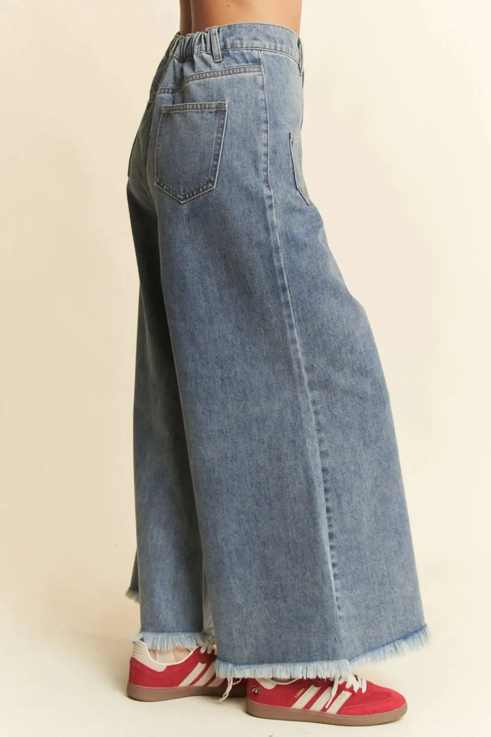 Tailored Wide Leg Pocketed Denim Jeans