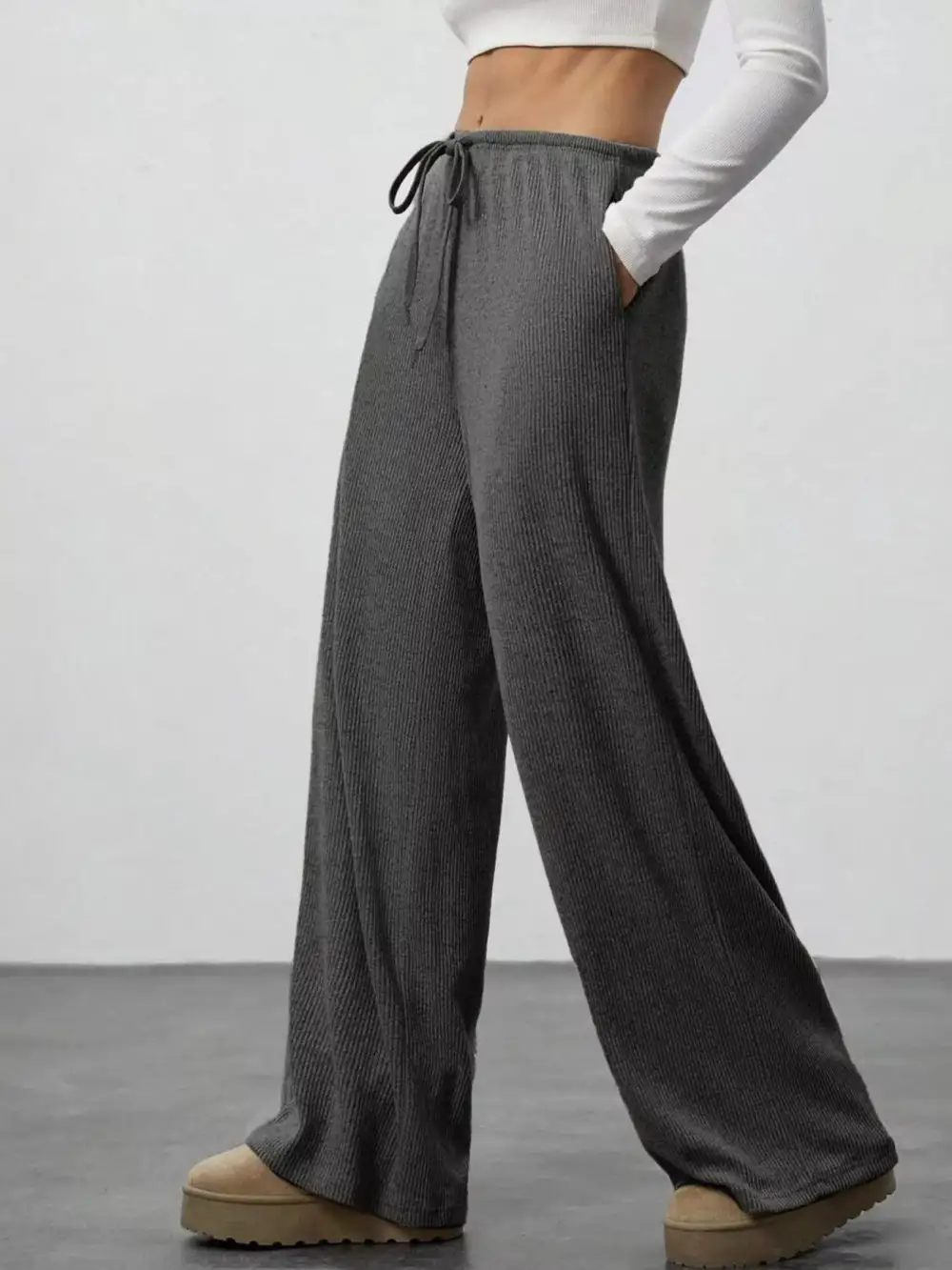 Relaxed Fit Drawstring Pocketed Everyday Pants