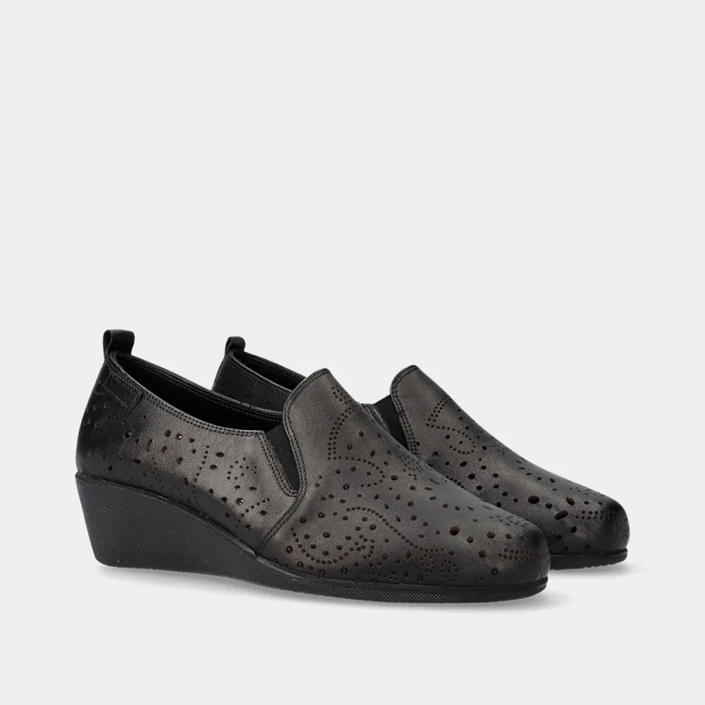 Modern Leather Comfort Pumps