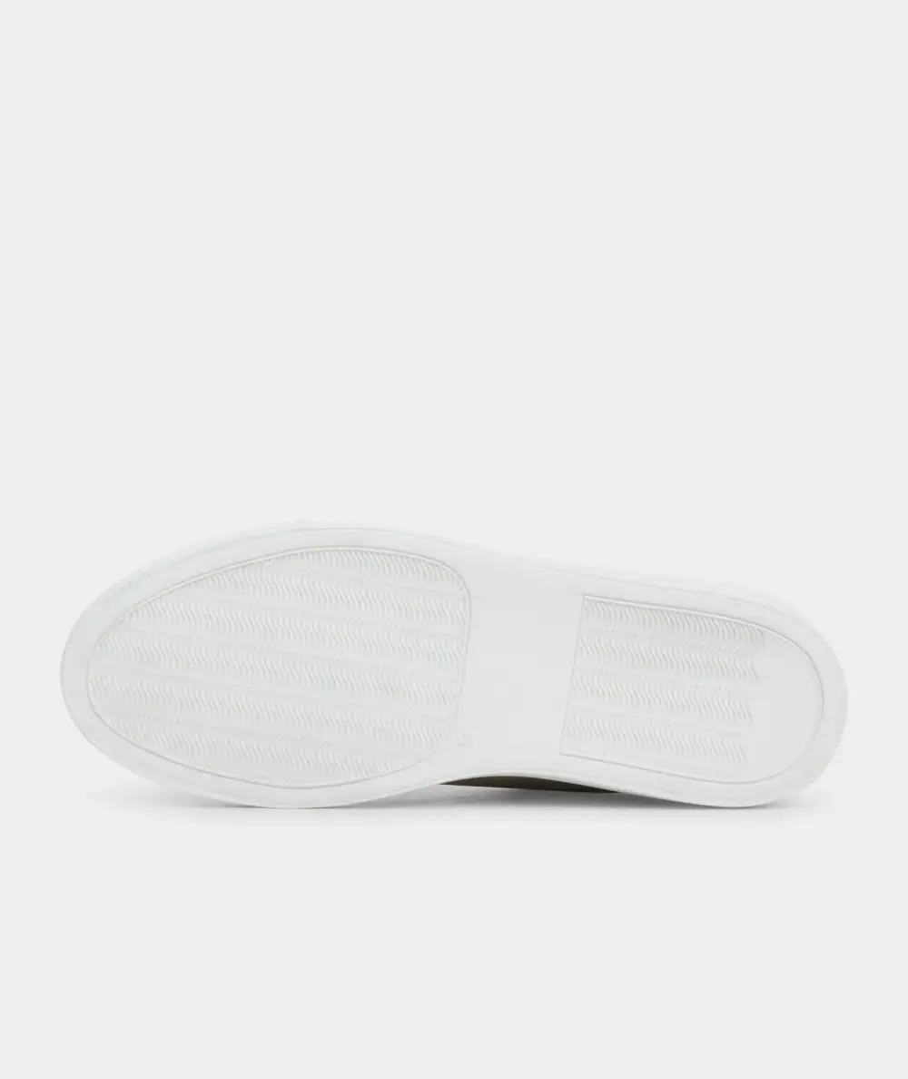 Everyday Minimal Casual Suede Sneakers