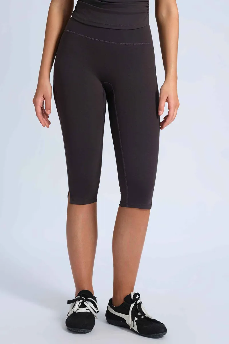 High-Waist Side-Slit Sculpting Capri Leggings