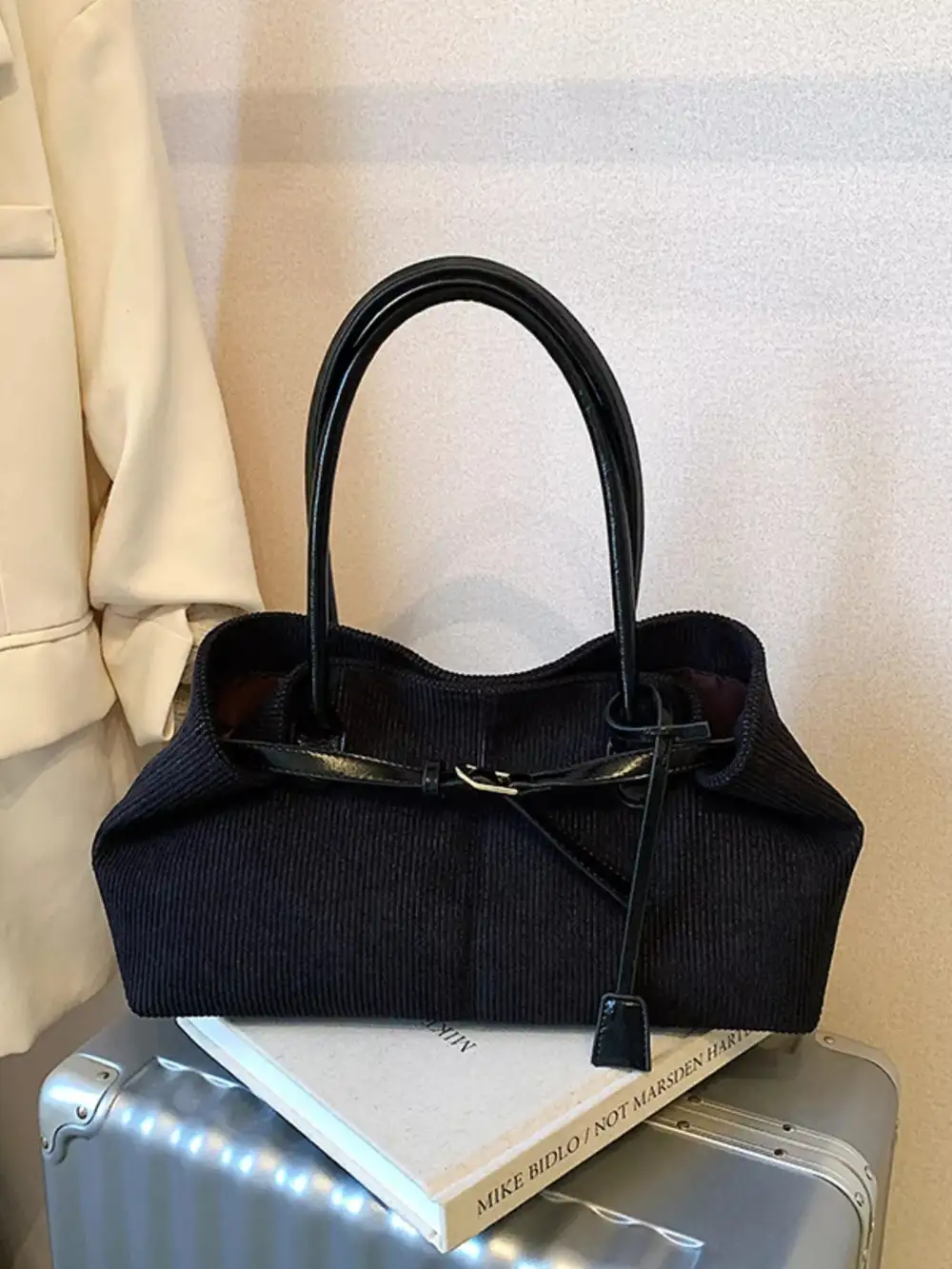 Buckle Detail Shoulder Bag