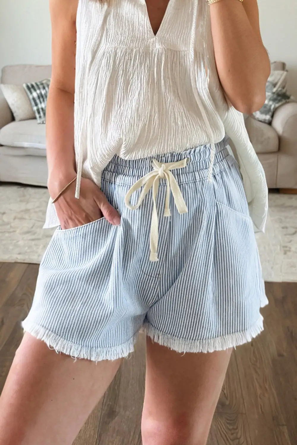 Raw Edge Drawstring Elastic Waist Casual Denim Shorts