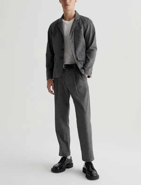 Men's Classic Fit Flap Pocket Blazer