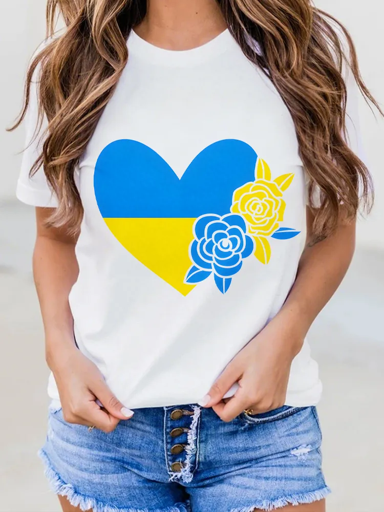 Heart-Shaped Flower Printed T-Shirts