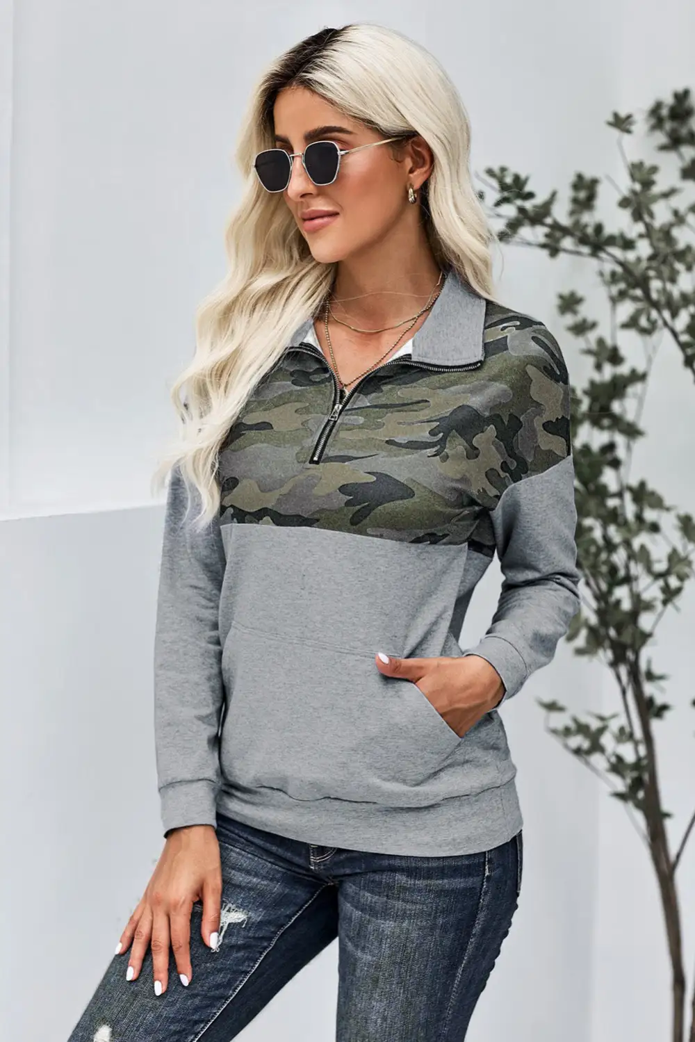 Floral Splice Kangaroo Pocket Zip Collar Sweatshirt
