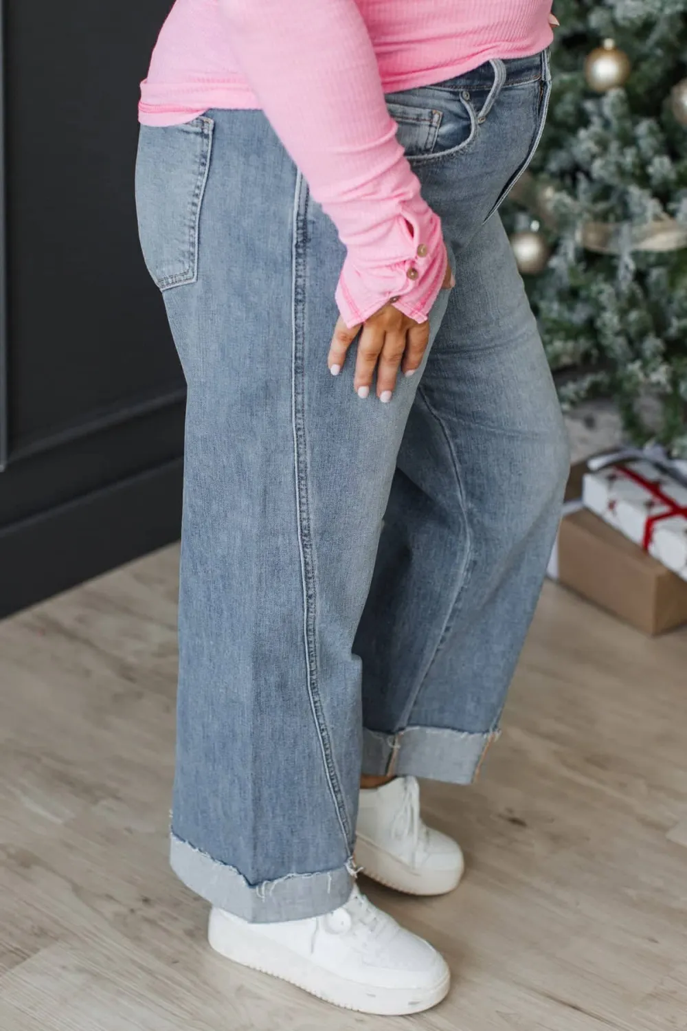 Mid-Rise Cuffed Boyfriend Clean Finish Jeans