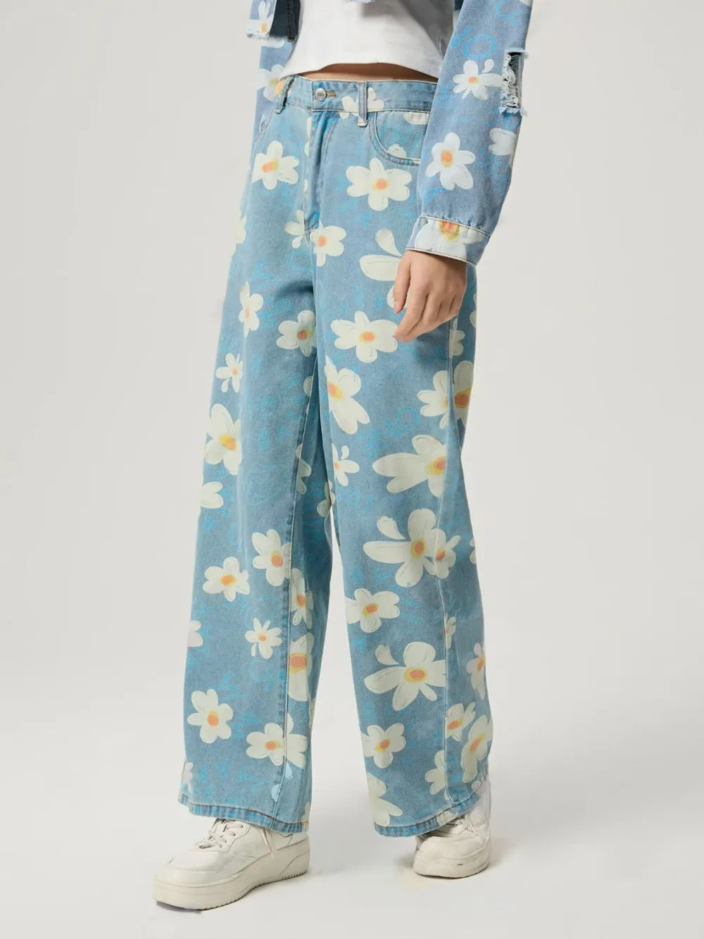 Pocket Floral Wide Leg Denim Jeans