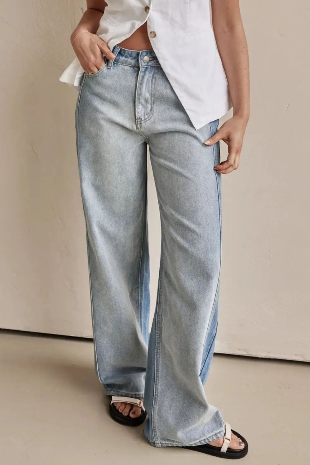 Polished Washed Pocketed Stretch Straight Leg Jeans