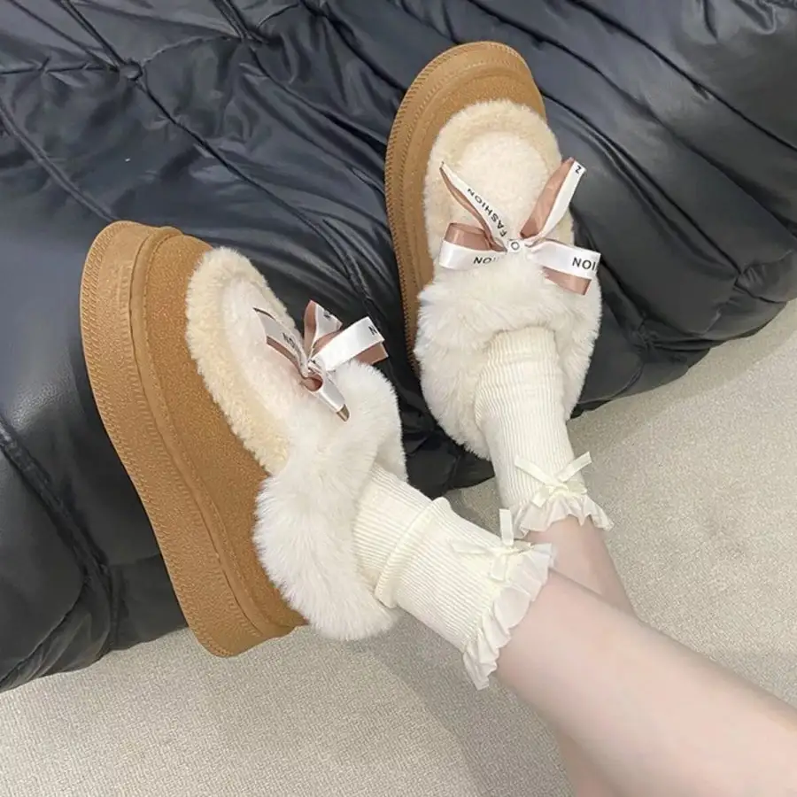 Chic Round Toe Platform Boots