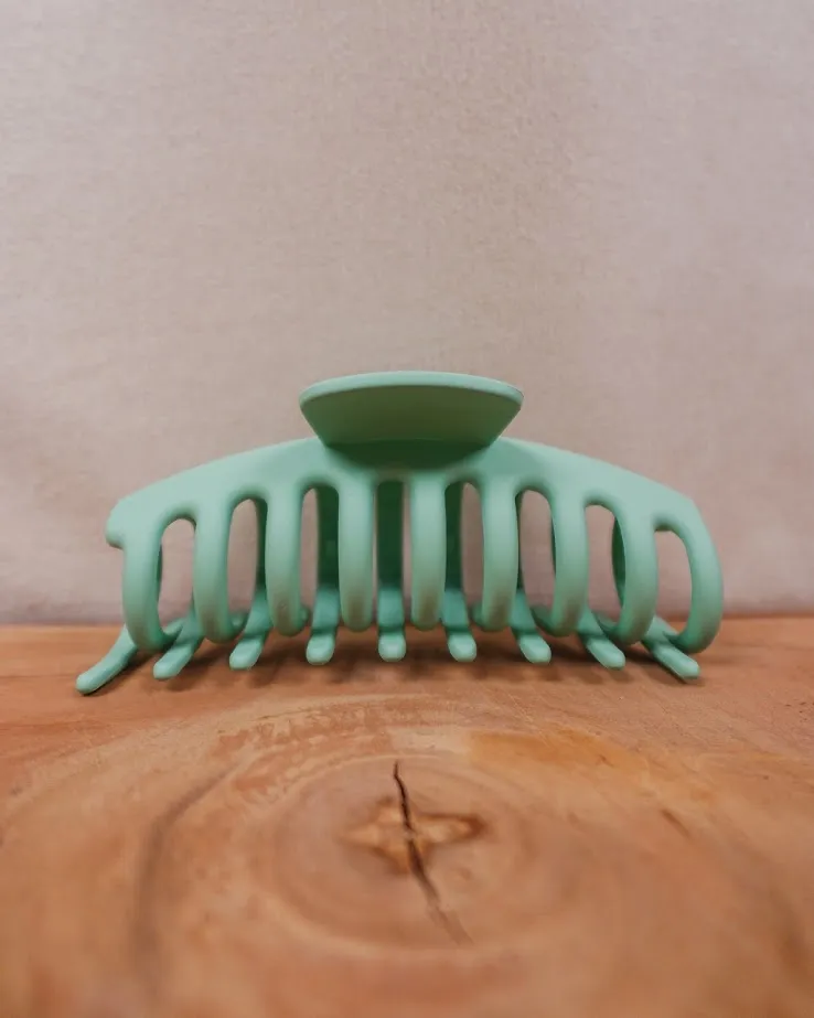 Smooth Everyday Hair Clip