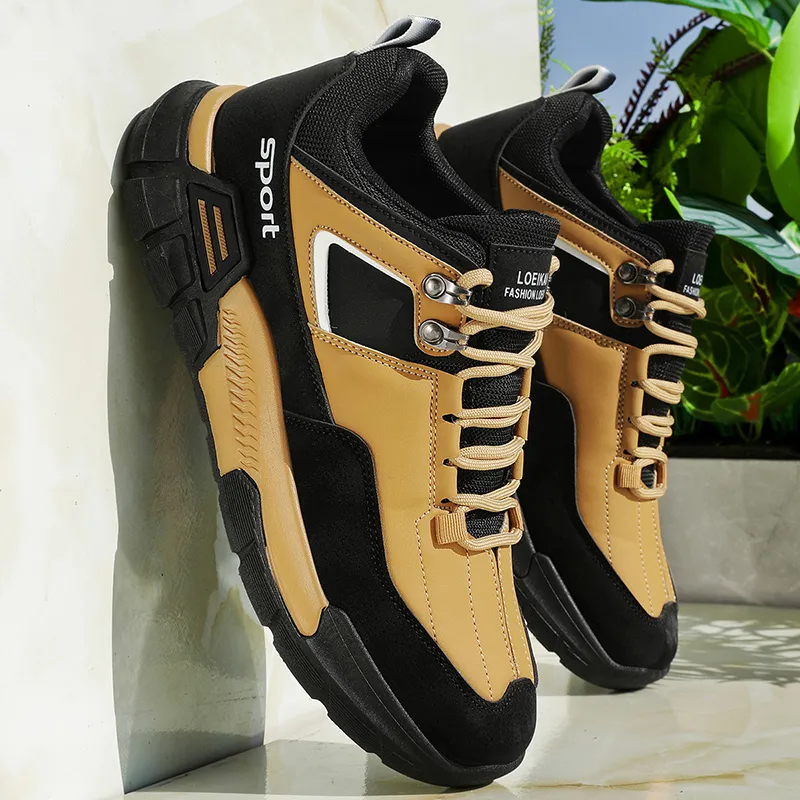 Men's Roomy Toe Trail Shoes
